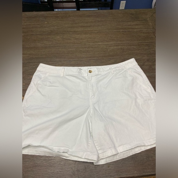 A New Day Women's Mid-Rise Everyday
Shorts - a New Day White 20 - Picture 2 of 6